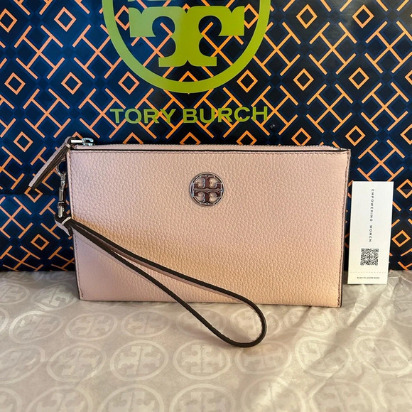Tory Burch Chelsea Wristlet Bag Shell Pink - Picture 1 of 8